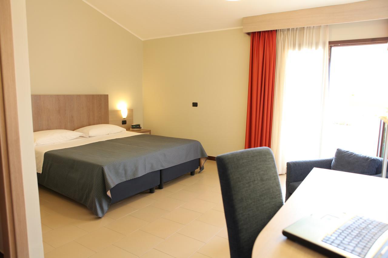Heraclea Hotel Residence Policoro Esterno foto