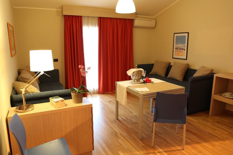 Heraclea Hotel Residence Policoro Esterno foto
